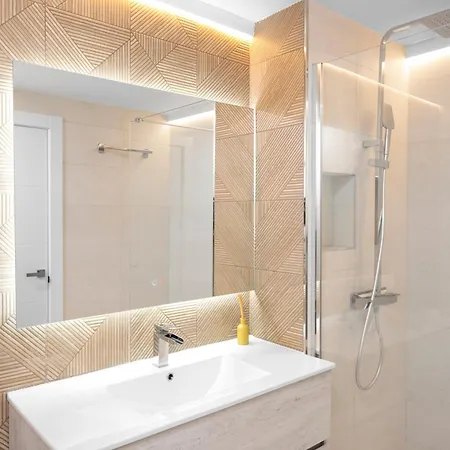 Stunning Marina Seaview Penthouse - Puerto Deportivo Apartment *