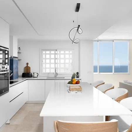 Stunning Marina Seaview Penthouse - Puerto Deportivo Apartment Estepona